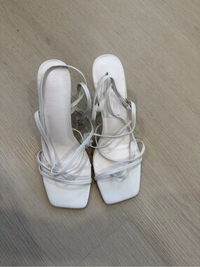 Meshki Strappy White Square-Toe Women's Sandals Heels  size 7/ 38